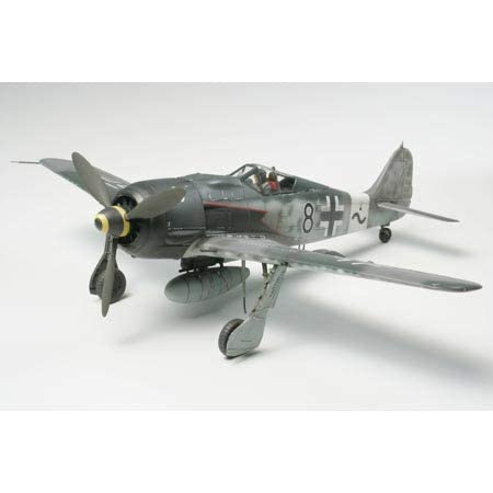 タミヤ 1/48 傑作機シリーズ No.95 ドイツ空軍 フォッケウルフ Fw190 A-8/A-8 R2 プラモデル 61095